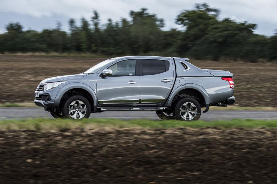  Fiat Fullback Double Cab (503) 2016 года  (UK) (фото 11 из 38)